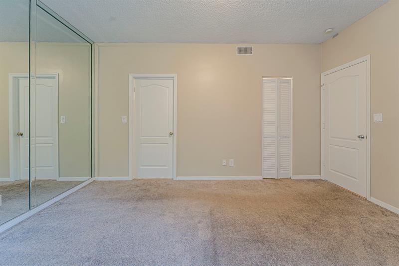 Photo: 20 of 28