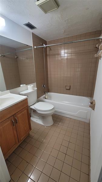 Photo: 20 of 27