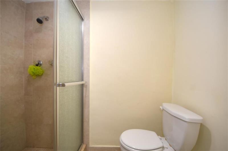 Photo: 16 of 22