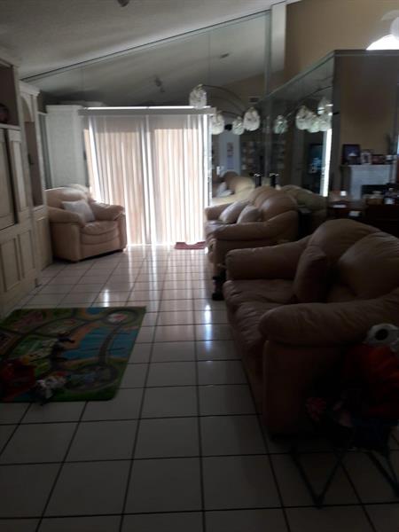 Photo: 6 of 6