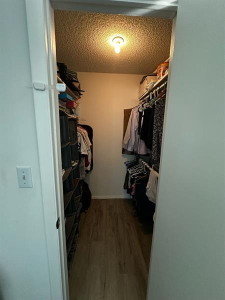 Photo: 6 of 22