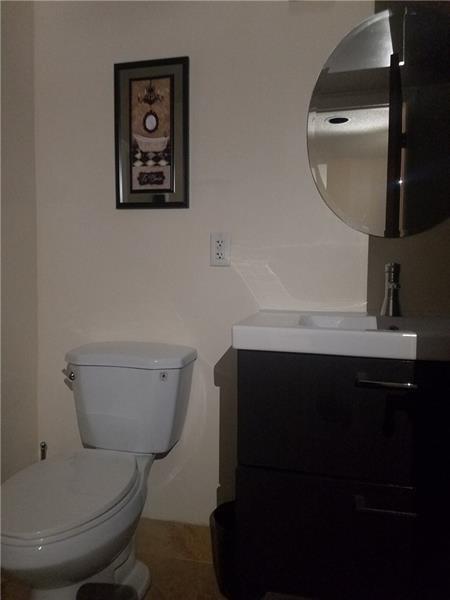 Photo: 10 of 25