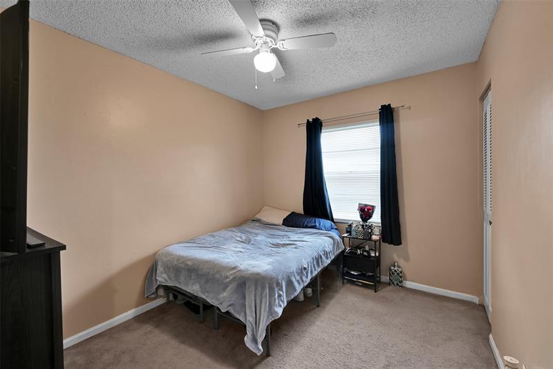 Photo: 19 of 25