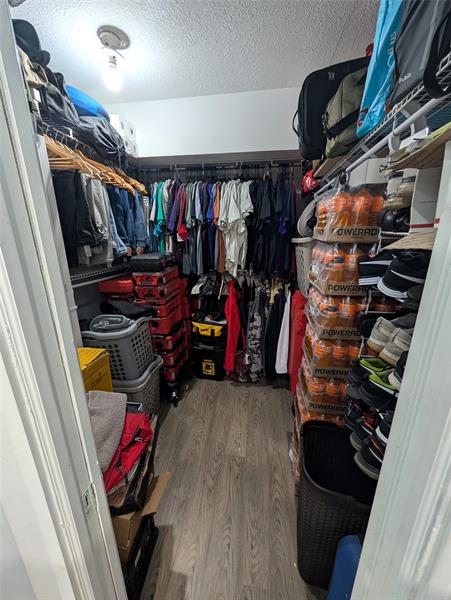 Photo: 20 of 24