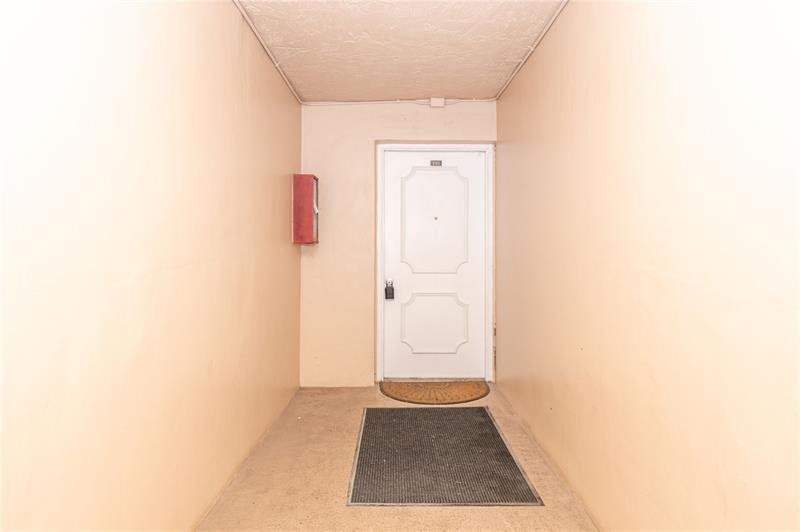 Photo: 19 of 24