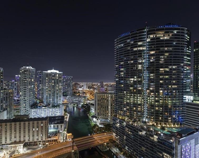 465 Brickell Ave #2706