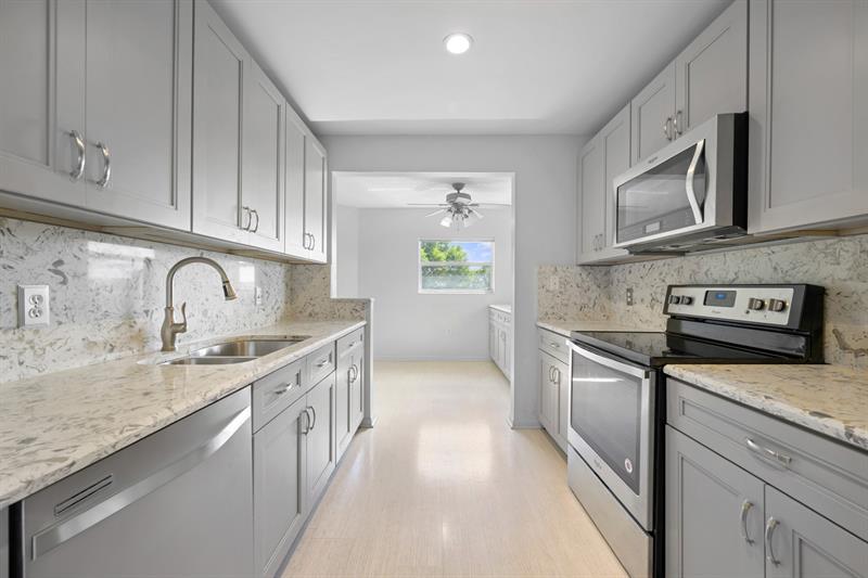 550 SW 137th Ave #401L Image