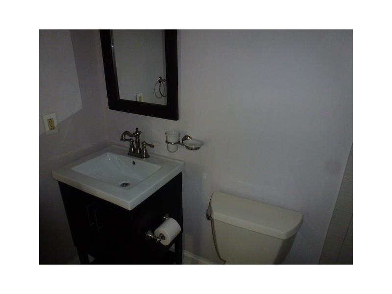 Photo: 16 of 26