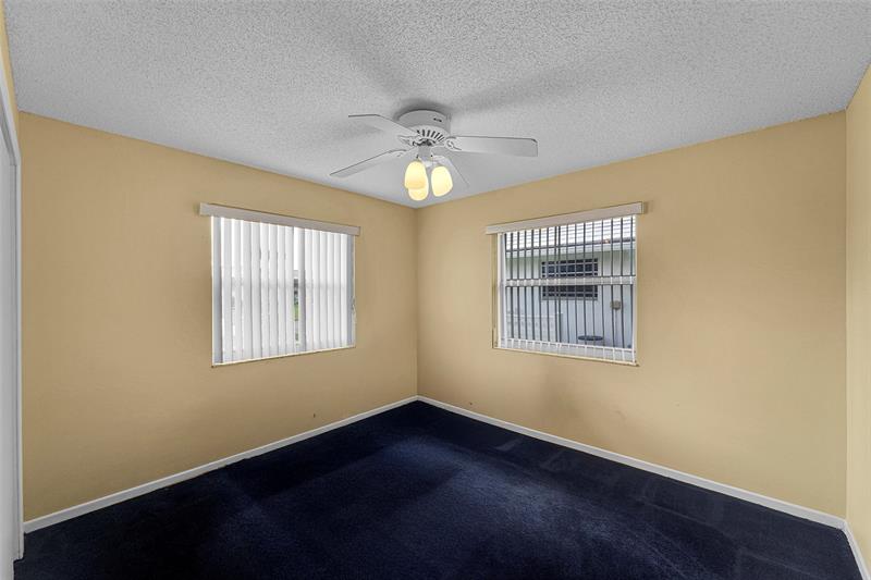 Photo: 30 of 63