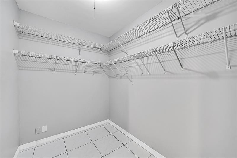 Photo: 26 of 28