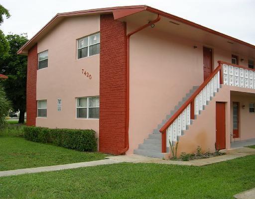 Photo: 2 of 2