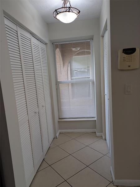 Photo: 8 of 22