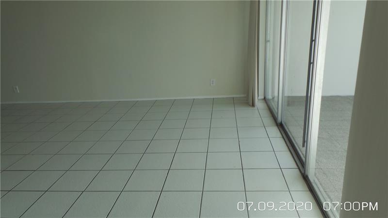 Photo: 11 of 28
