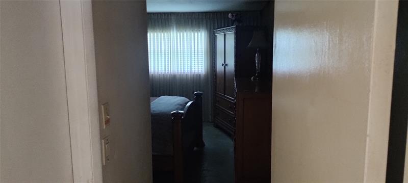 Photo: 5 of 16