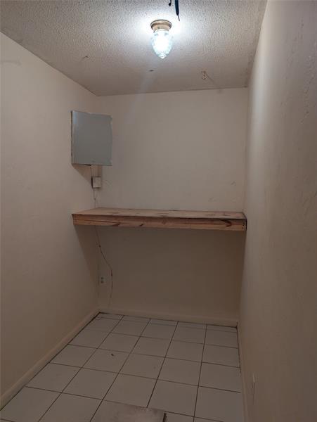 Photo: 12 of 15