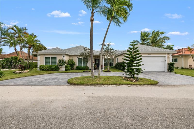 4906 N Travelers Palm Ln