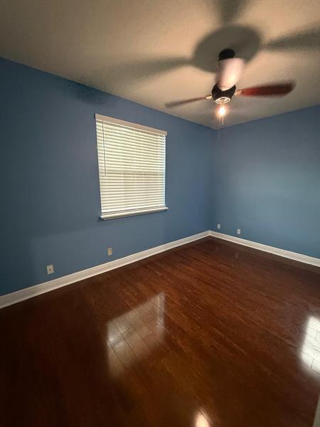 Photo: 19 of 25