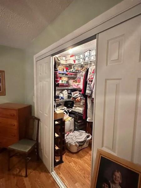 Photo: 19 of 28