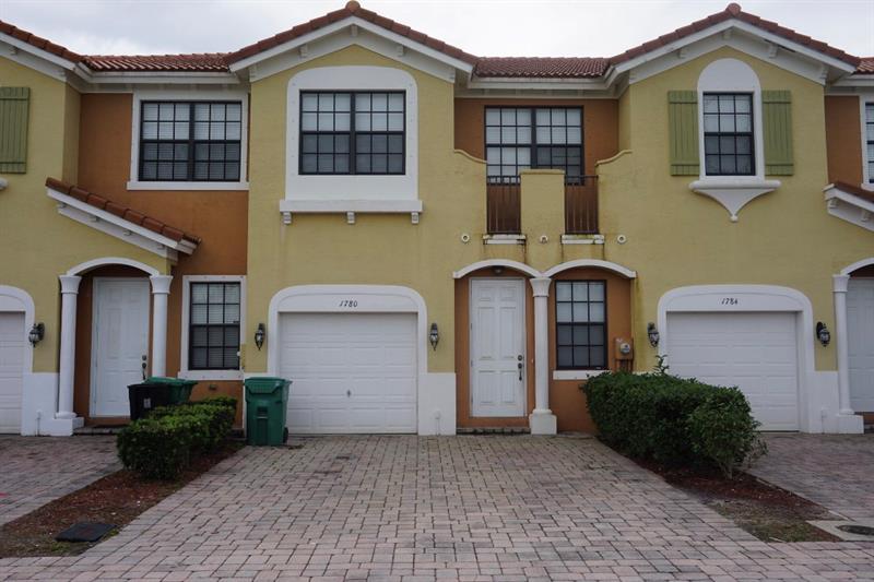 1780 SW Via Rossa