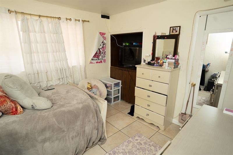 Photo: 20 of 25