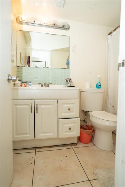 Photo: 21 of 25