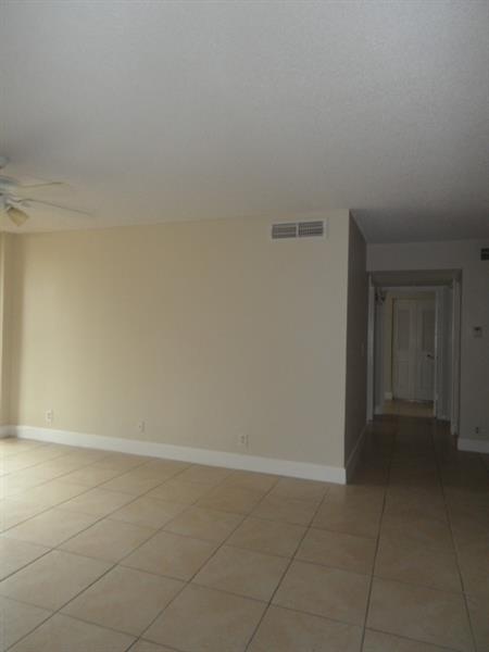 Photo: 15 of 26