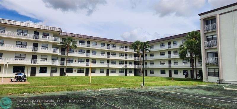 Photo: 28 of 34