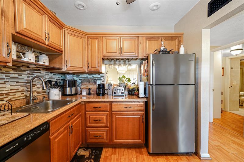 551 NW 76th Ter #208