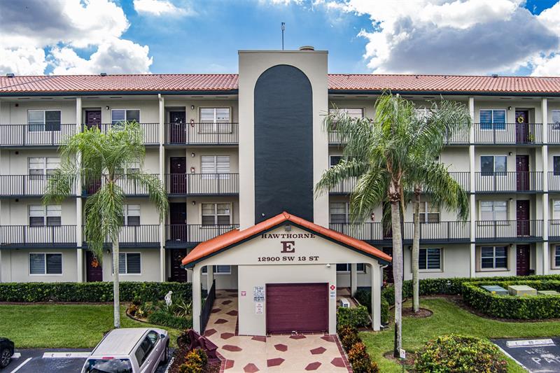 12900 SW 13th St #403E Image