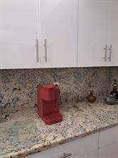 Photo: 6 of 22