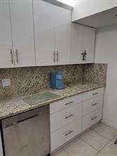 Photo: 7 of 22