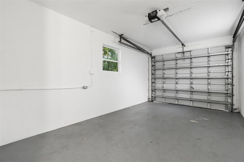 Photo: 19 of 26