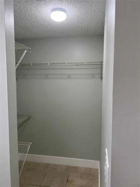 Photo: 17 of 29