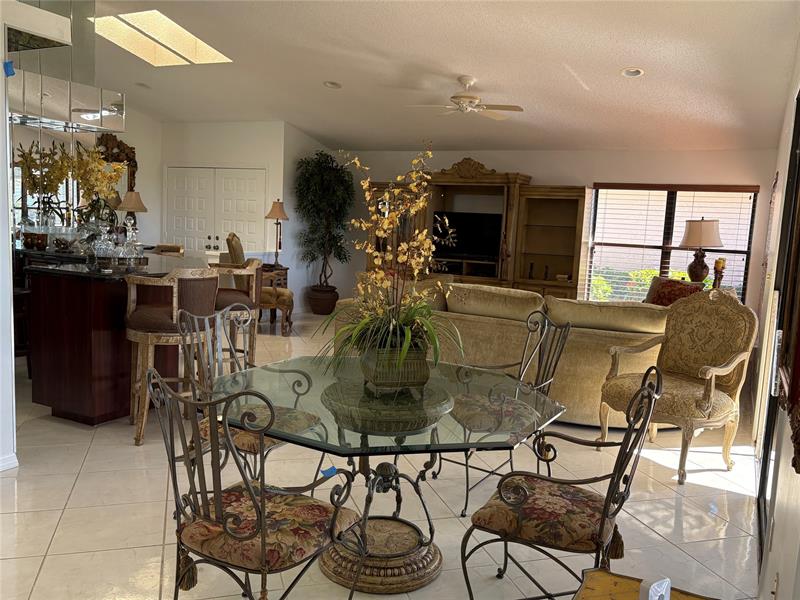 7744 Dundee Ln Image