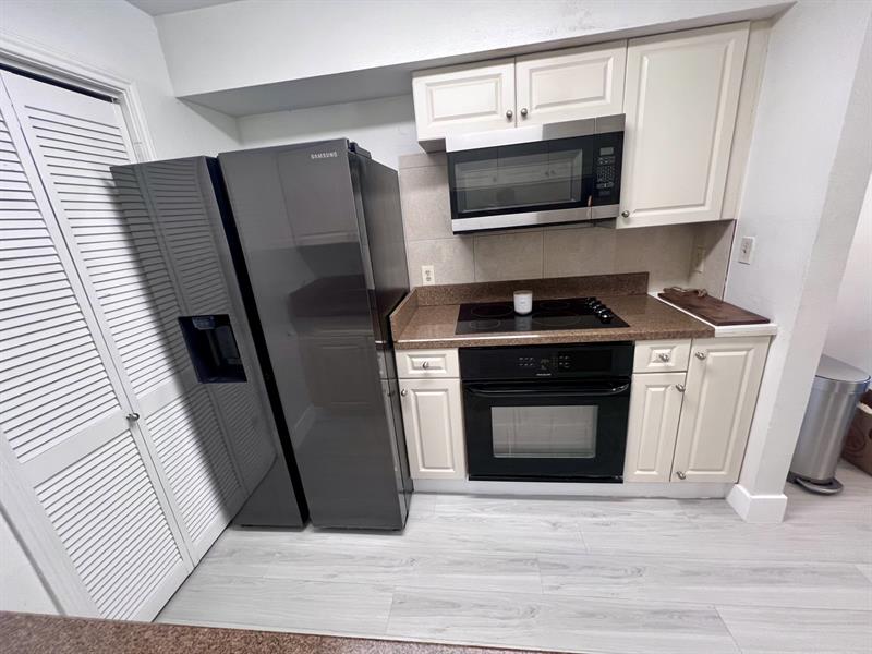 2400 NW 33rd St #1108