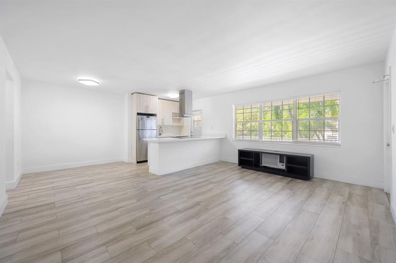 6565 Santona St #B16