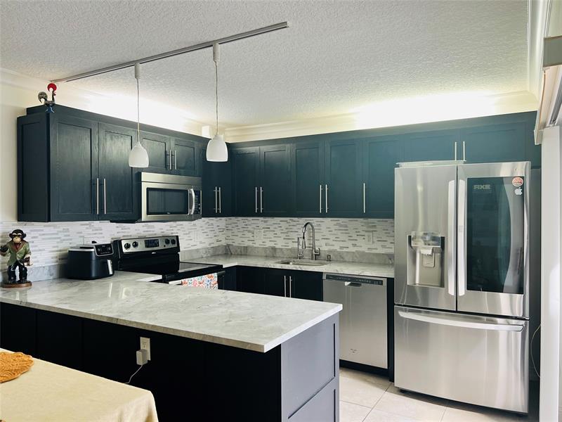 2852 Waterford Dr #2852