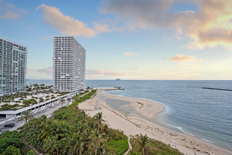 2100 S Ocean Dr #9A