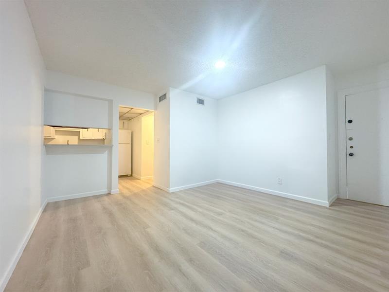 4211 NW 19th St #193