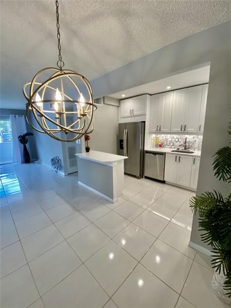 21 Jacaranda Dr #124