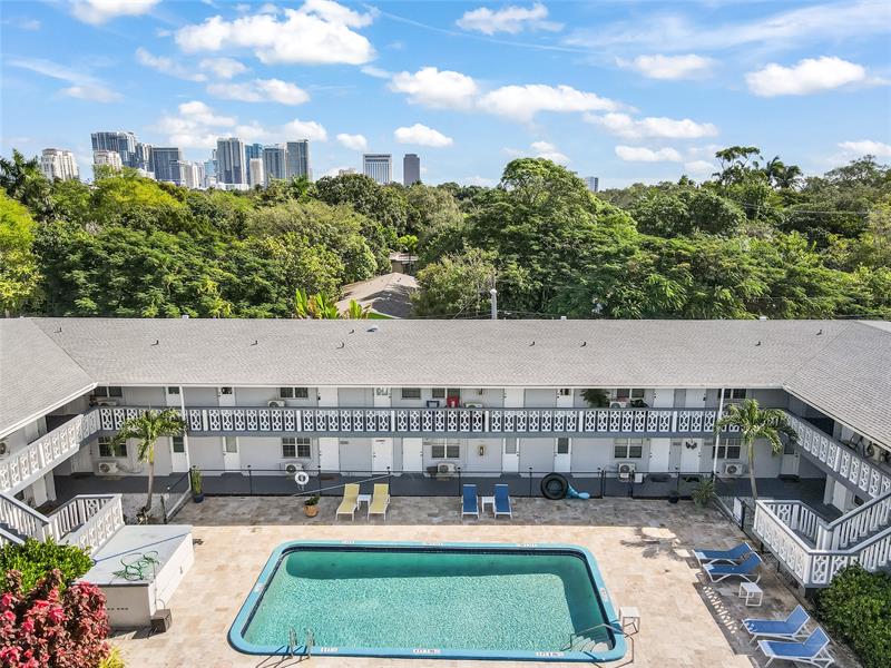 626 SW 14th Ave #202