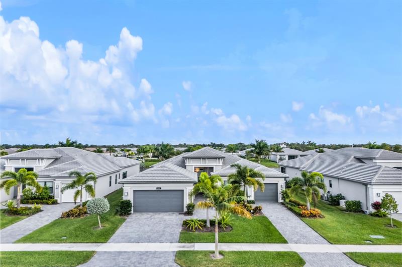 11242 Glen Orchard Ln