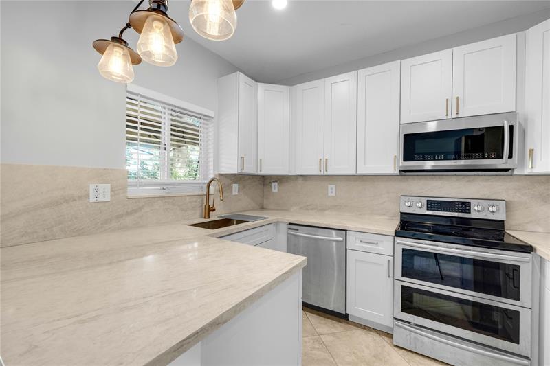 8464 Lagos De Campo Blvd #8464