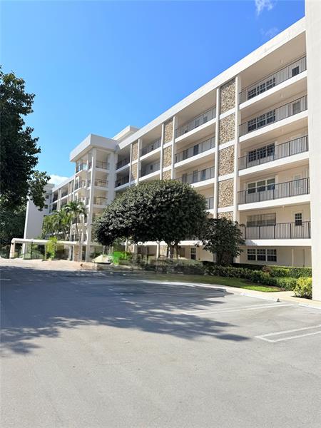 2801 N Palm Aire Dr #604