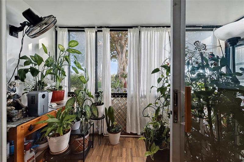 9520 S Hollybrook Lake Dr #103