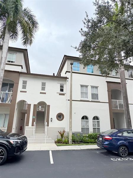 4311 SW 160th Ave #101