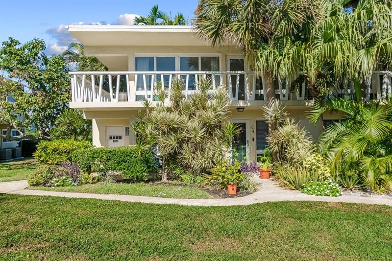 2755 NE 28th Ave #C2