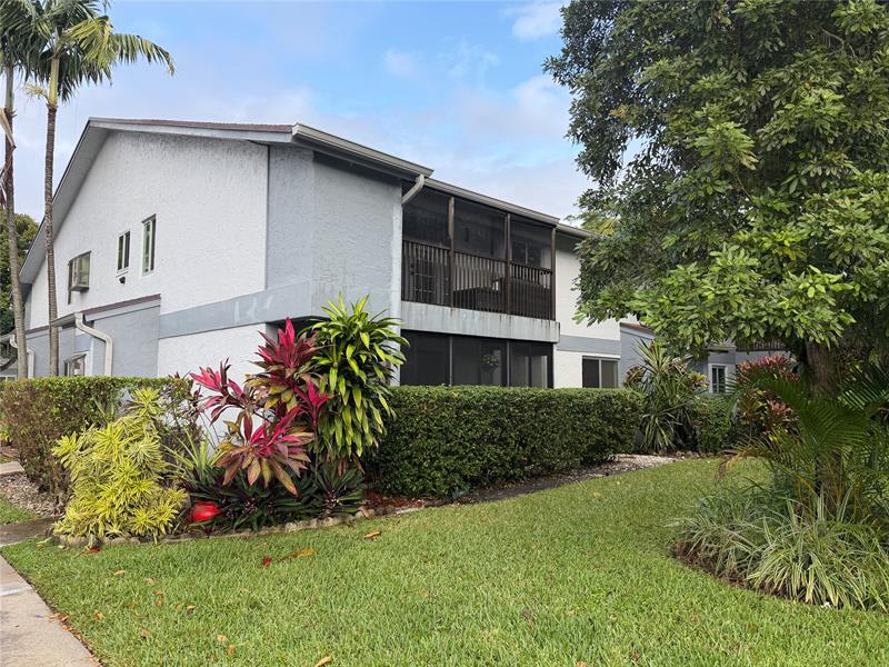 2761 S Oakland Forest Dr #204