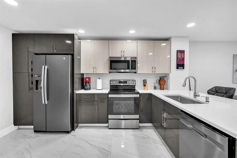 2221 Cypress Island Dr #708