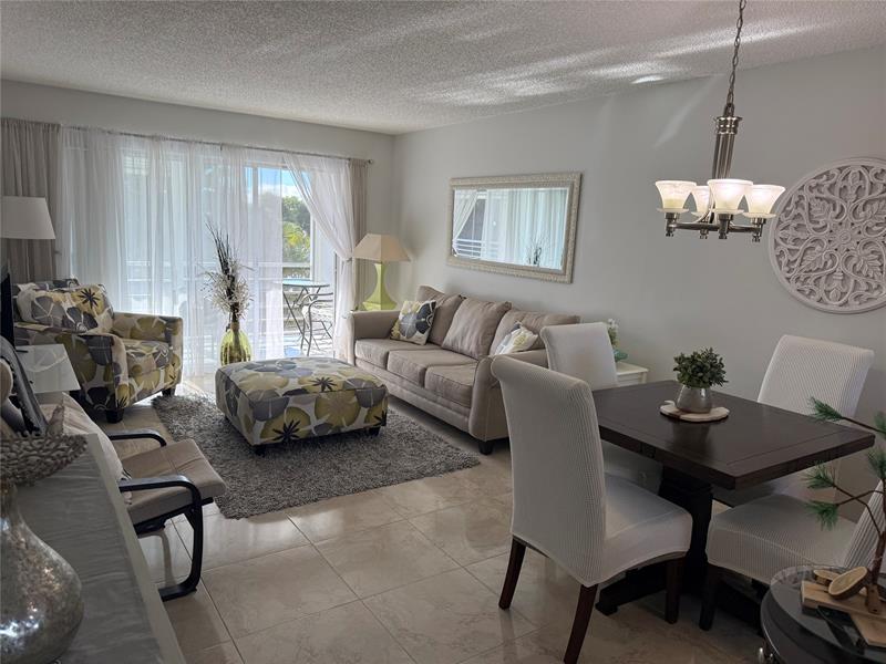 9400 Sunrise Lakes Blvd #307